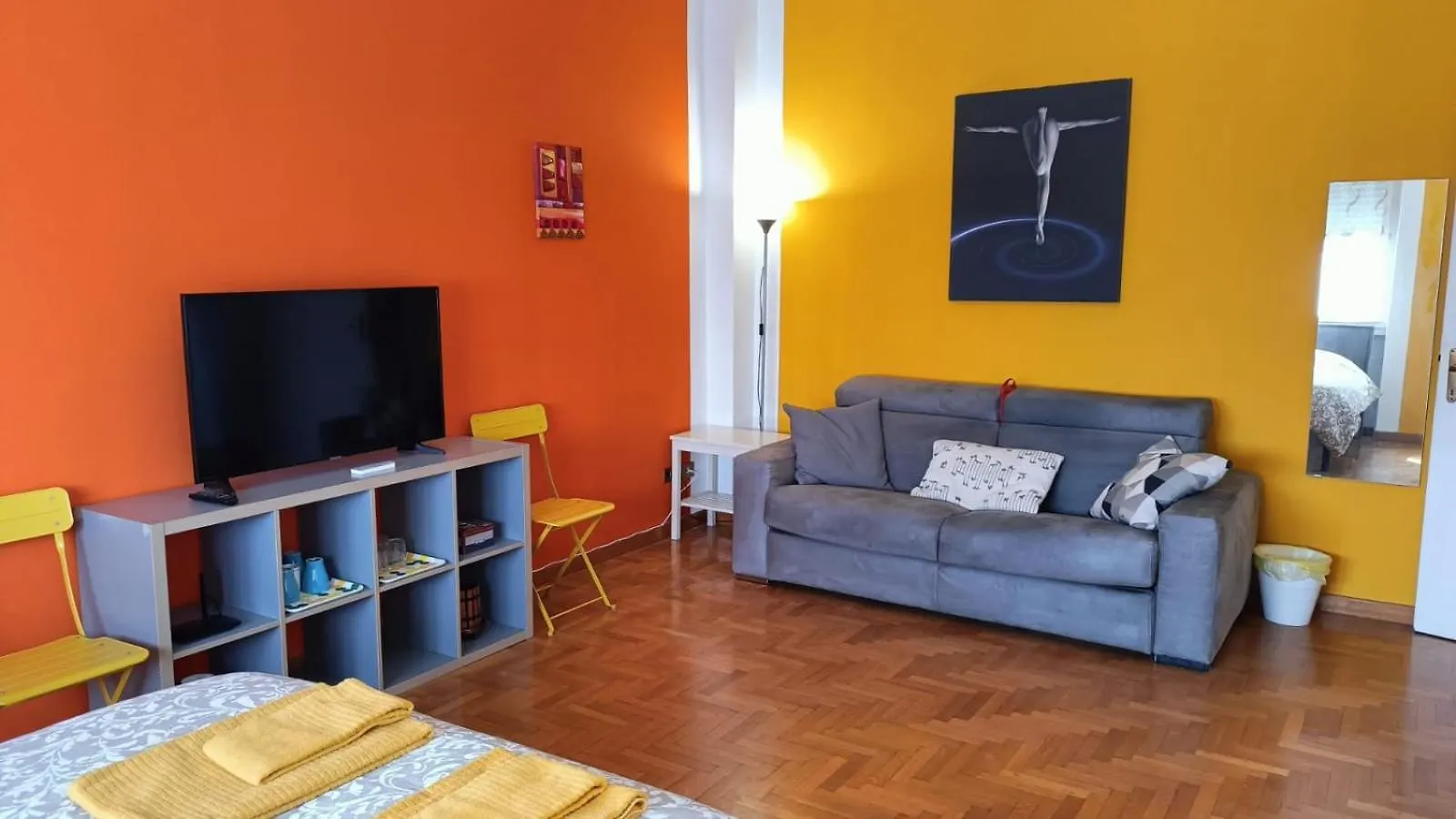 Isola Flat Daire Milano 0*,  İtalya